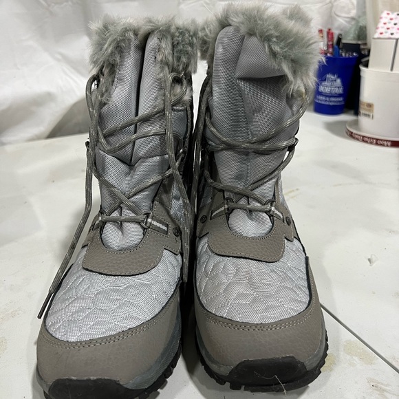 Women’s size 12 bear paw winter boots - Picture 4 of 5